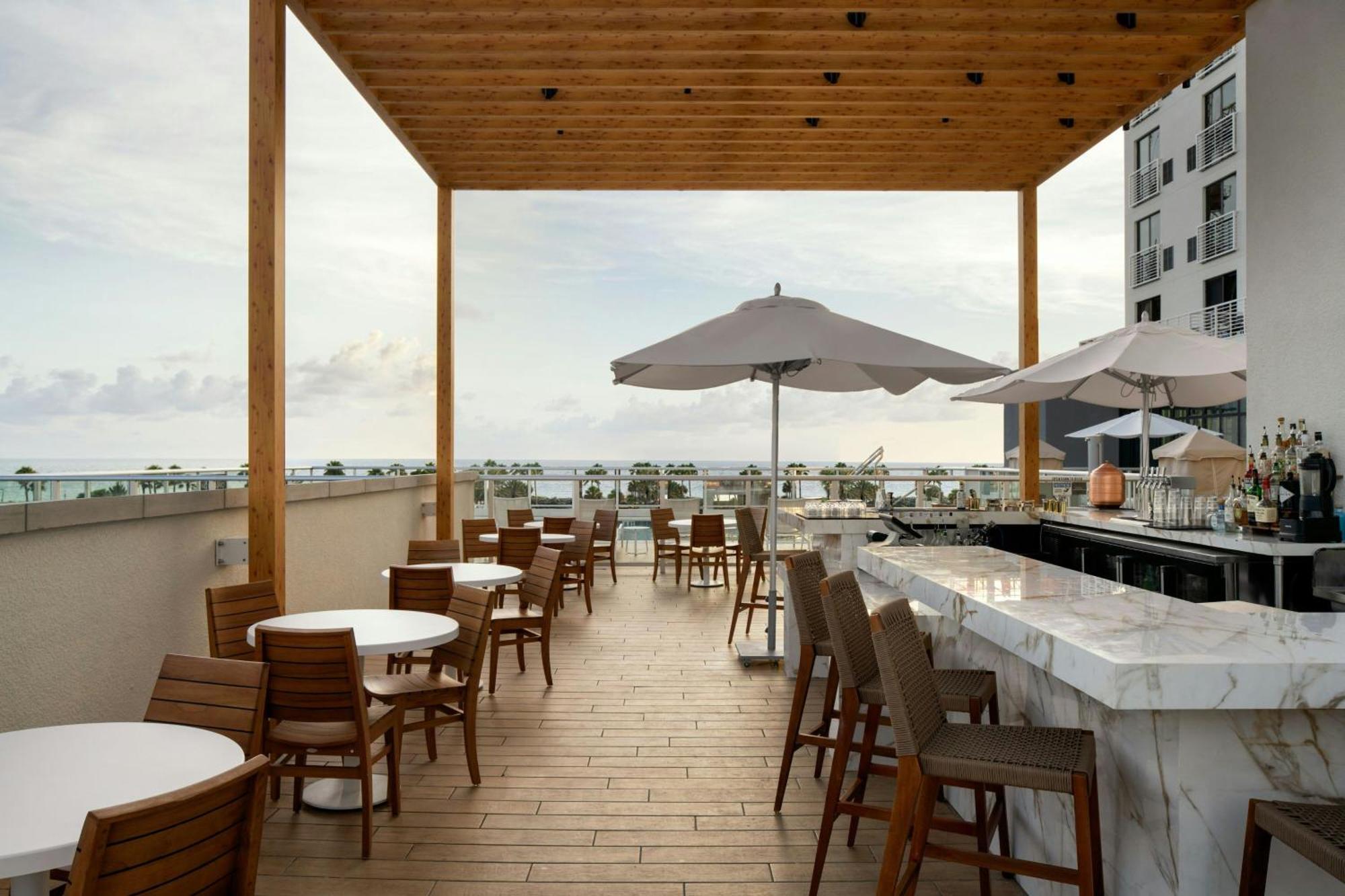 Ac Hotel By Marriott Clearwater Beach Bagian luar foto
