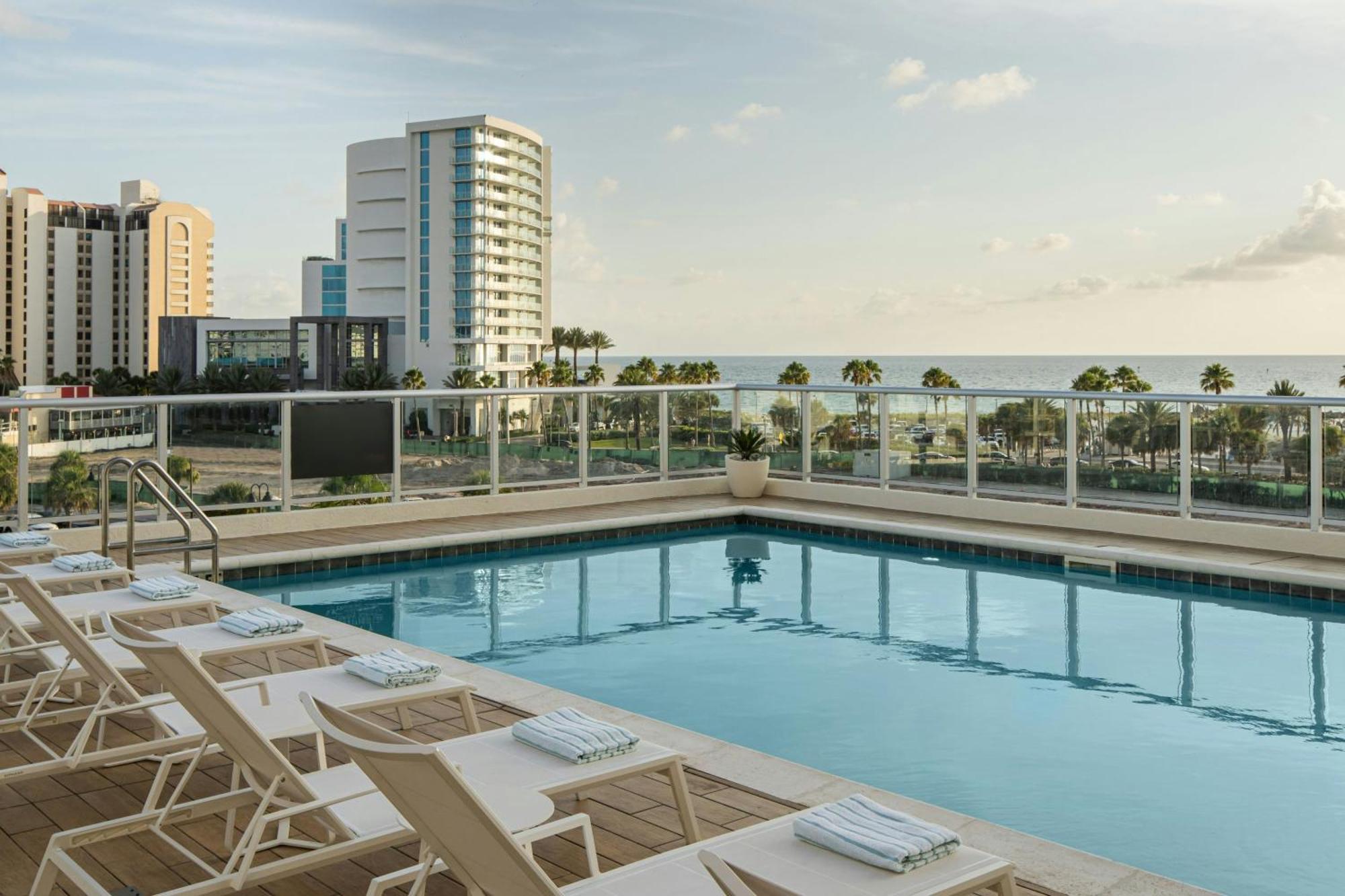 Ac Hotel By Marriott Clearwater Beach Bagian luar foto