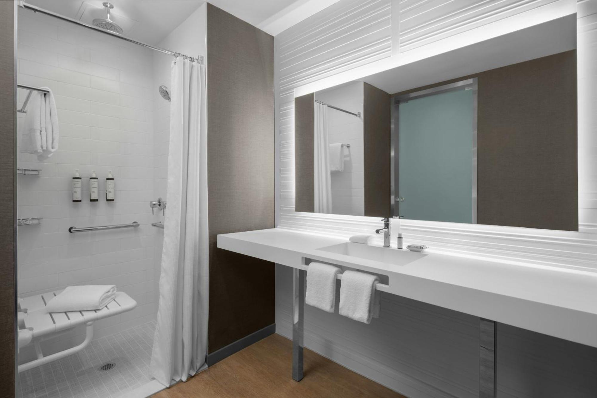 Ac Hotel By Marriott Clearwater Beach Bagian luar foto